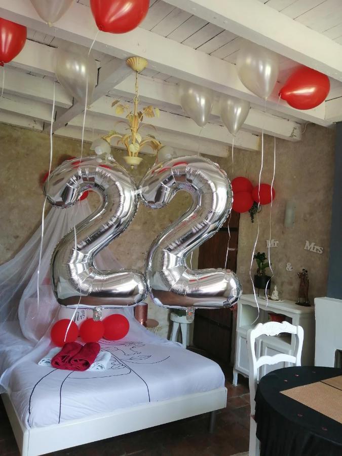 Ferolles Jacuzzi Massage Sur Rdv,Duo,Reiki,Californien, Reflexologie Plantaire, Et Bouteille Mousseux Offerte B&B 외부 사진